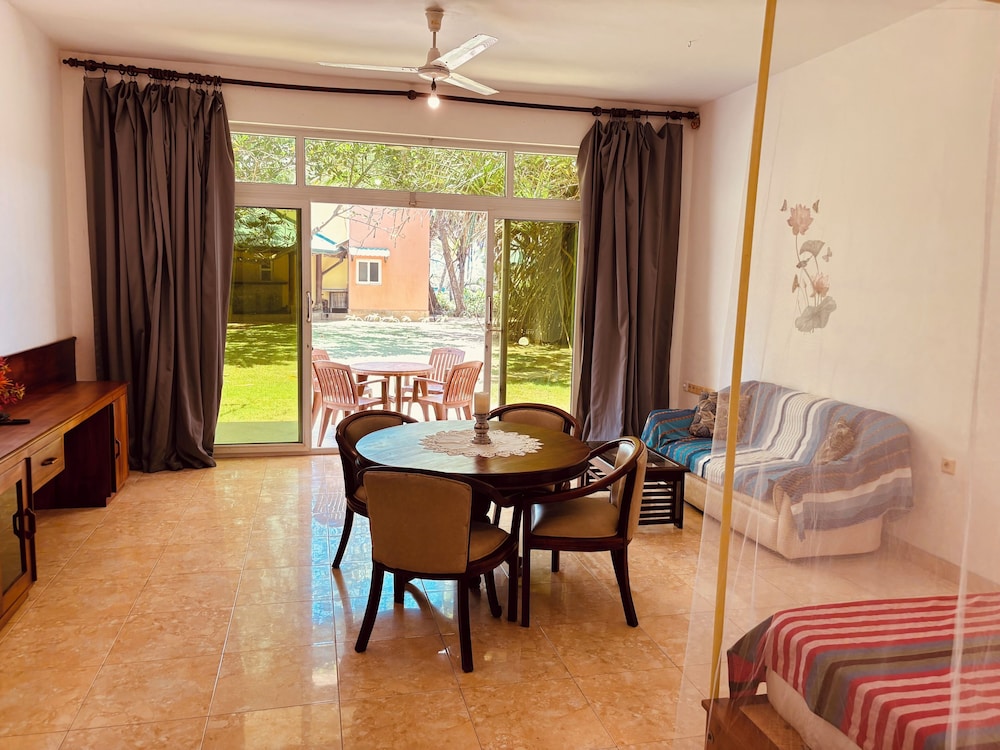 Raja Beach Hotel 34/50