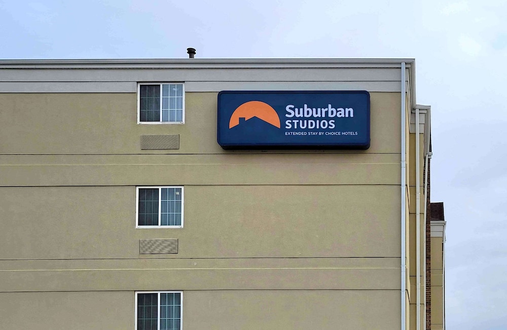 Suburban Studios Waterloo 2/47