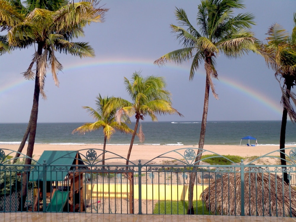 Ebb Tide Resort Oceanfront 53/69