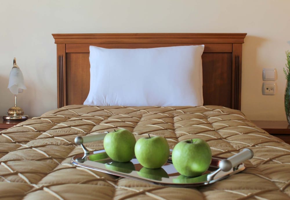 Famissi Eden Hotel 44/47