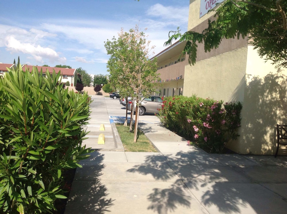 America Inn Suites 9/45