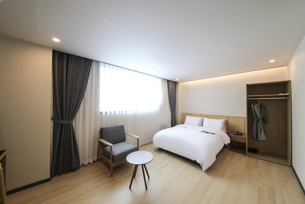 E Cheonan Hotel 18/50