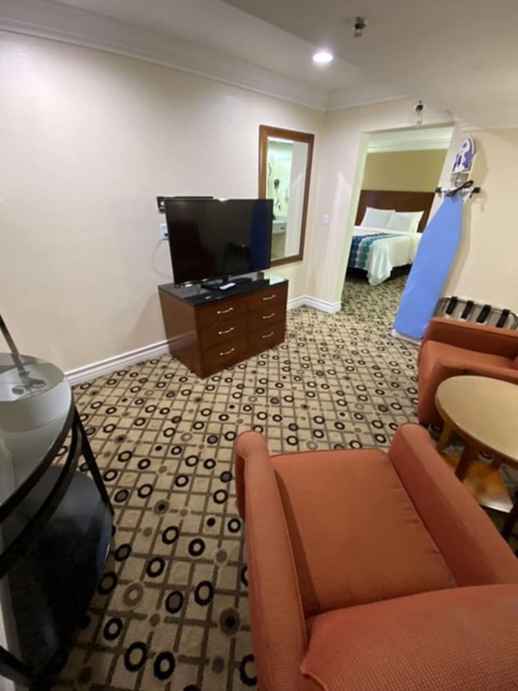 Baymont by Wyndham College Park Atlanta Airport South 36/50