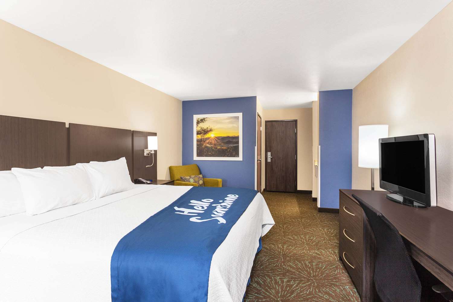 Days Inn & Suites by Wyndham East Flagstaff 7/36
