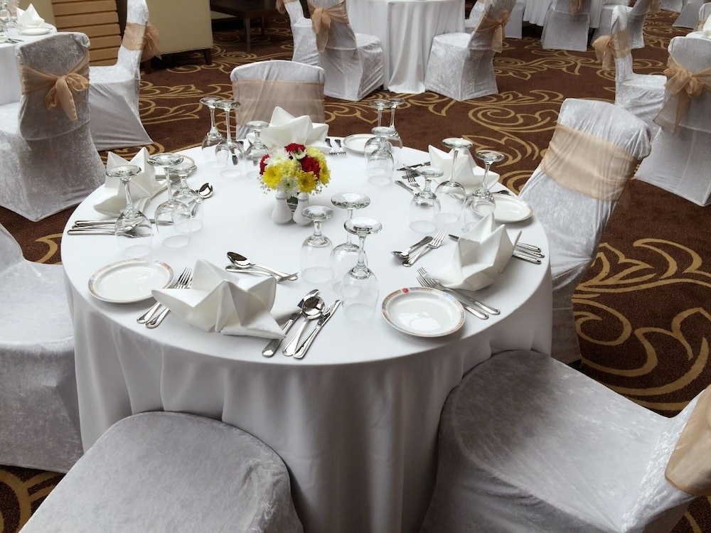 Ramee Rose Hotel 44/54