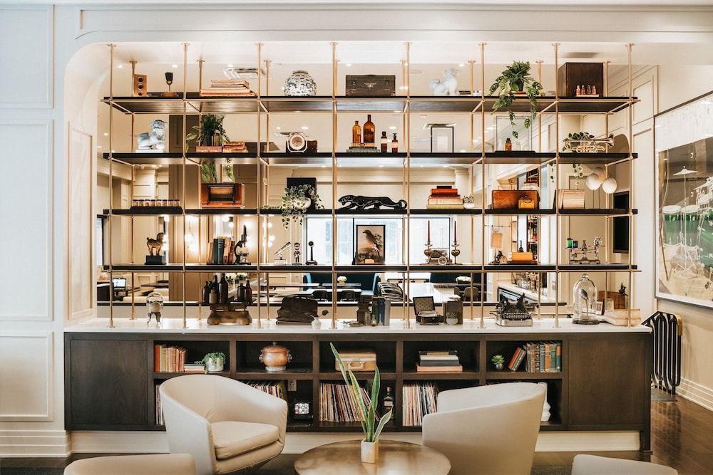 Renaissance Saint Elm Dallas Downtown Hotel 38/47