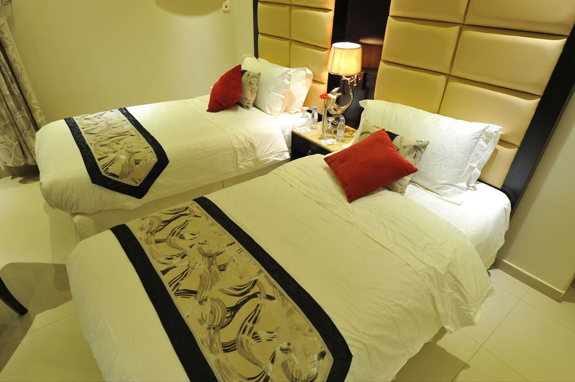 3 BEDROOMS, FAMILY, APARTMENT