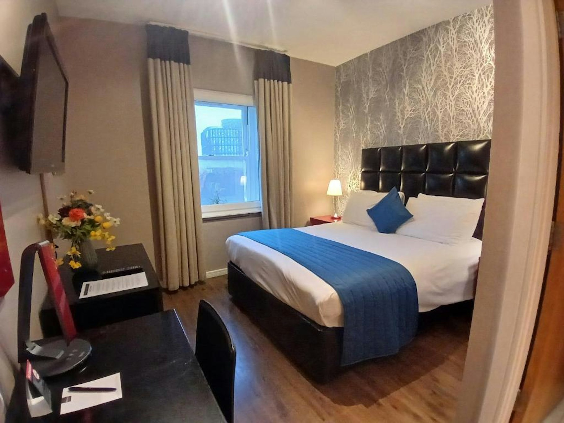 The Royal Hotel Cardiff 17/34
