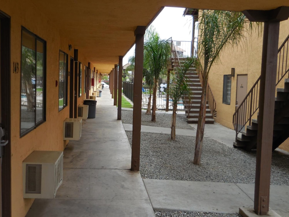 Best Economy Inn n Suites 63/67