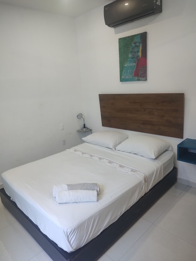 Capital O Hotel Brisas del Mar Playa Del Carmen 23/98