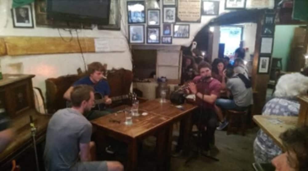 Celtic Lodge Guesthouse Restaurant Bar 17/36