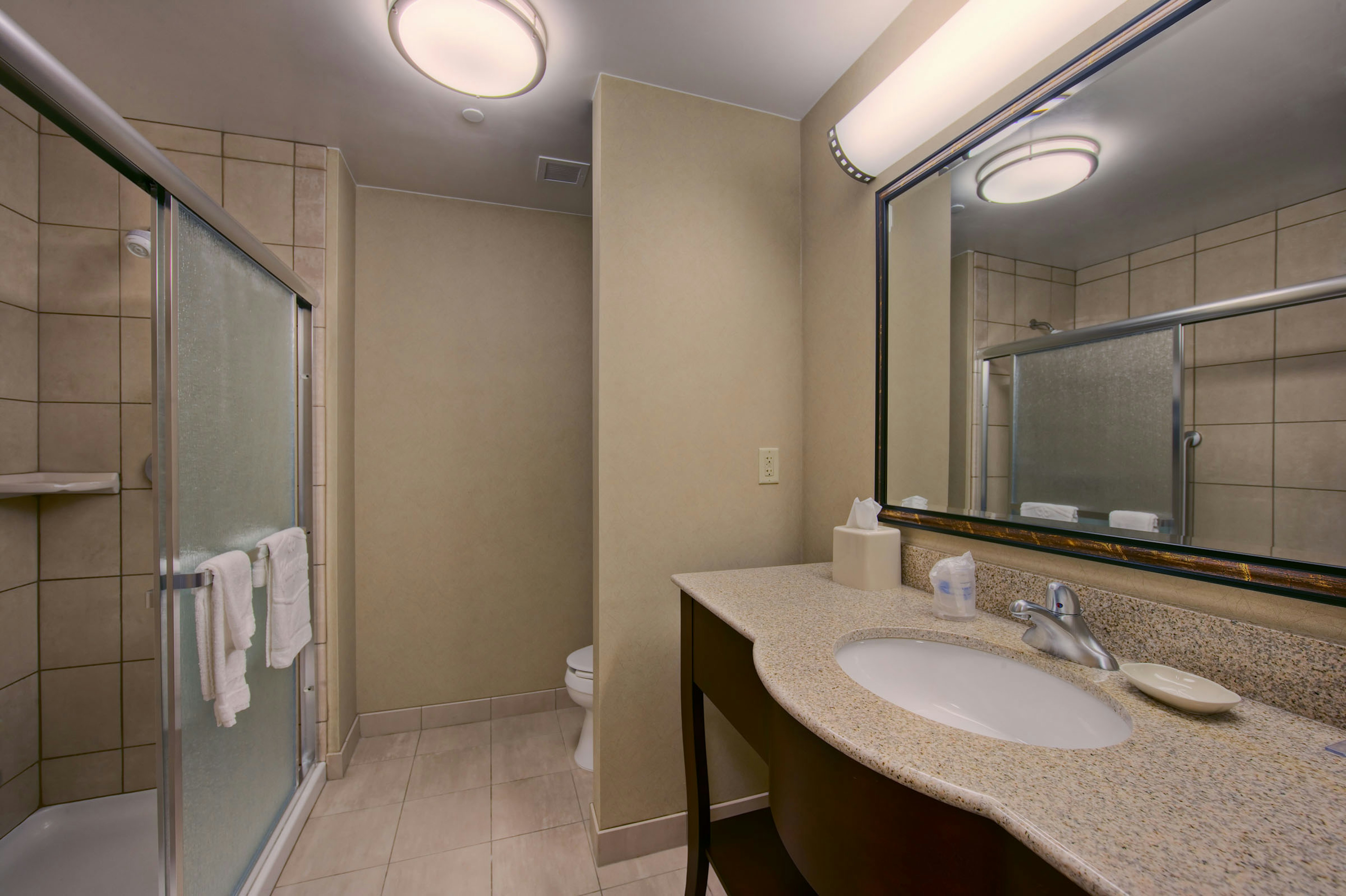 Hampton Inn And Suites By Hilton Oklahoma City Bricktown Ok 77/80