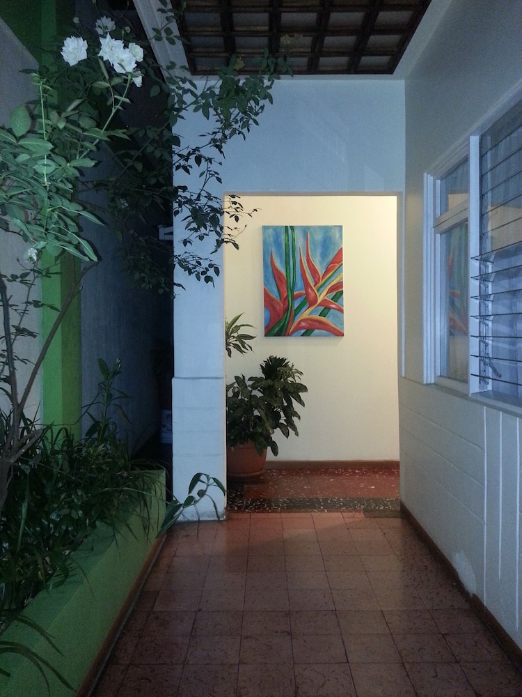 La Guaria Inn And Suites Hotel 11/65