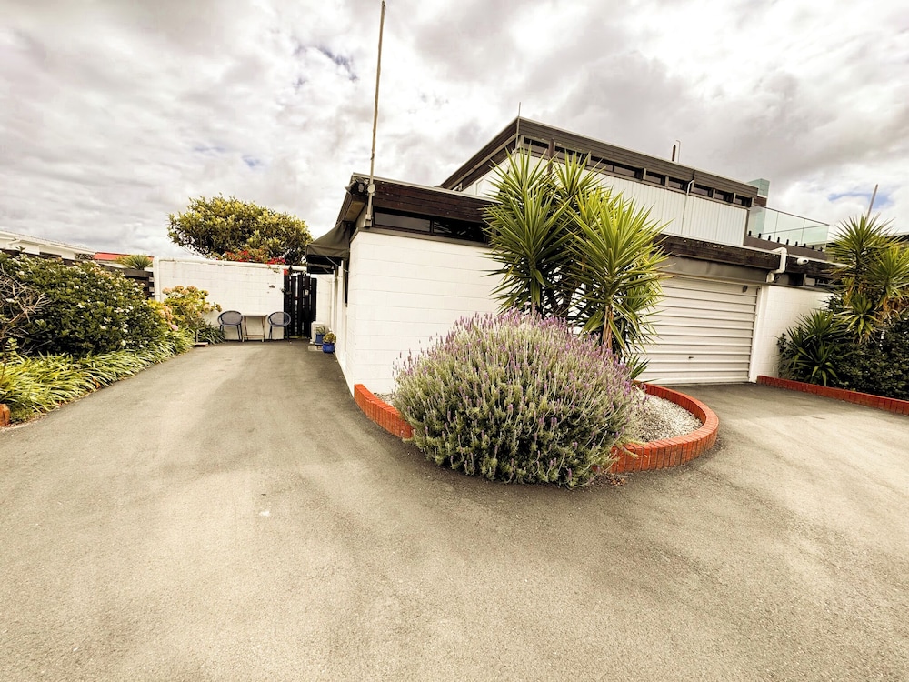 Waikanae Beach Motel 67/76