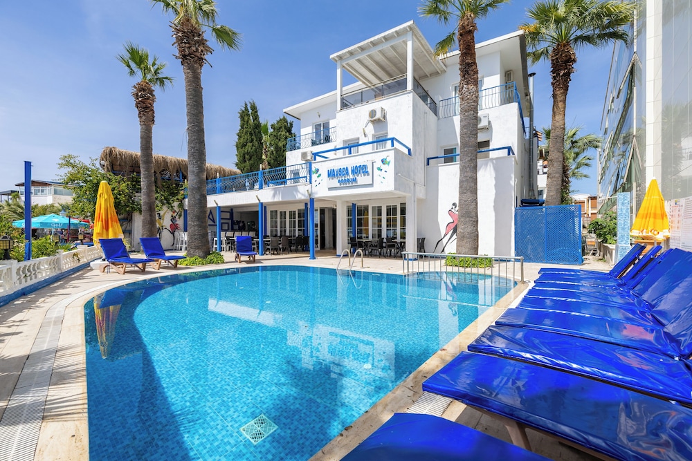 MAXSEA Beach Hotel 40/44