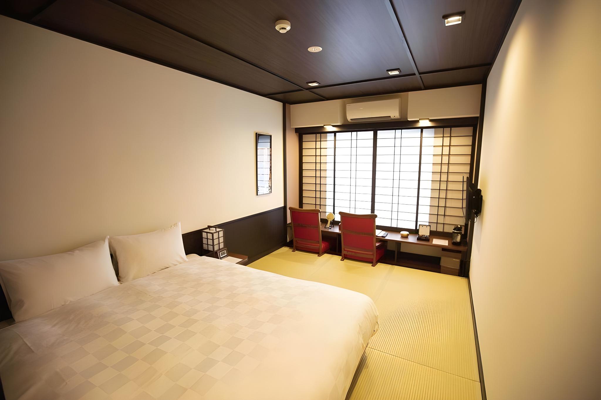 ECONOMY, KING BED