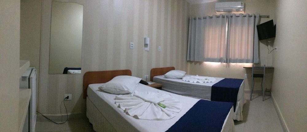Astoria Hotel 23/68