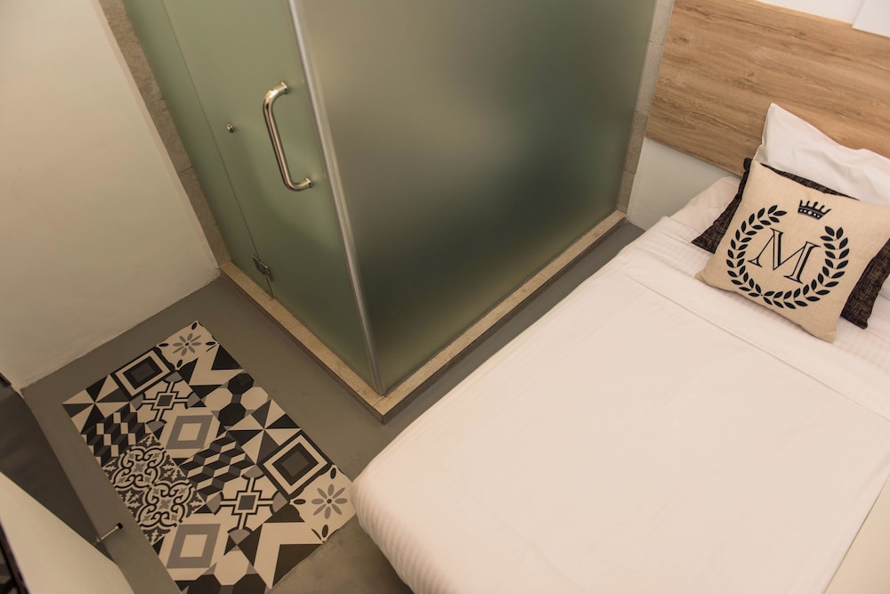 Mixx Hotel 36/50