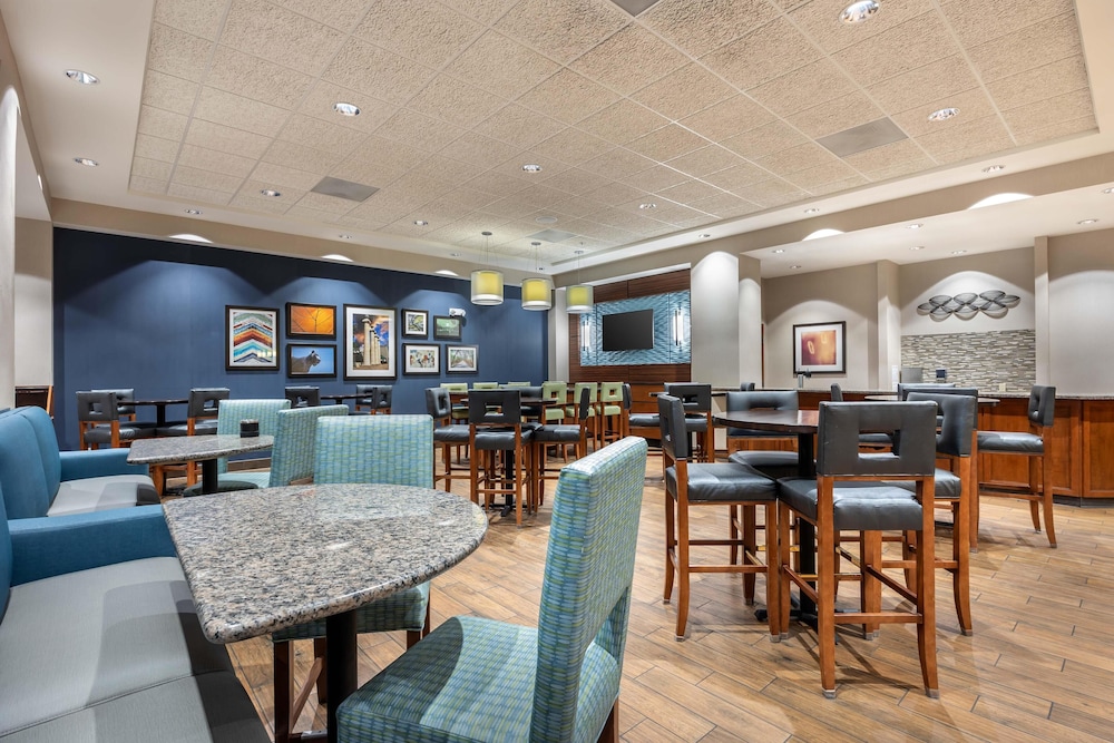 Drury Plaza Hotel Columbia East 31/50