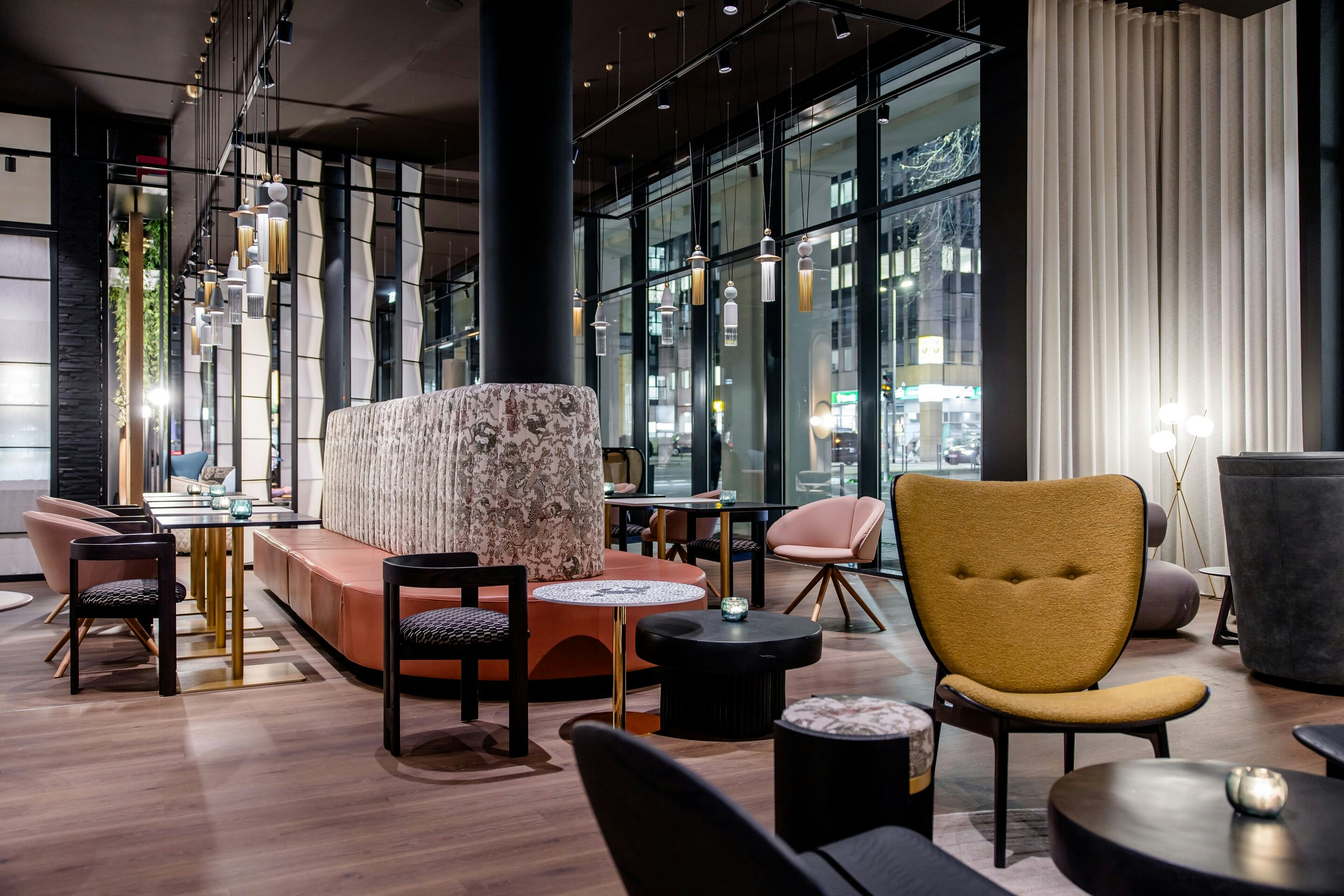 Hotel Motel One Dusseldorf-Hauptbahnhof 17/36