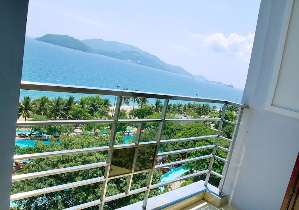 Aqua Hotel & Spa 3/44