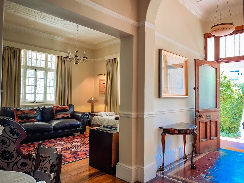 5 Camp Street Guesthouse & Self-Catering 30/50
