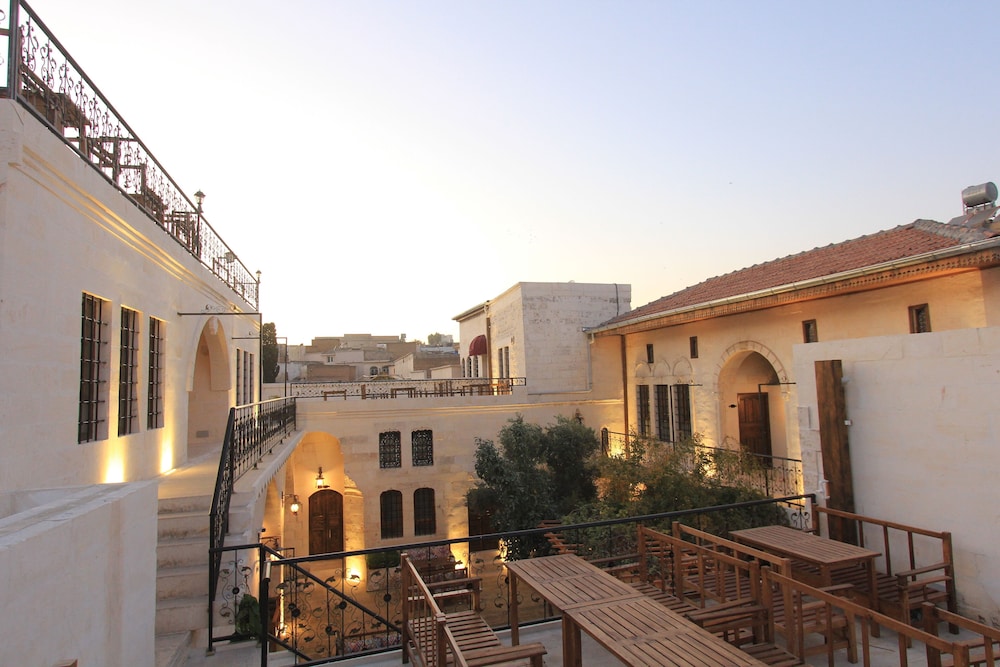 Nahrin Hotel & Art 3/39