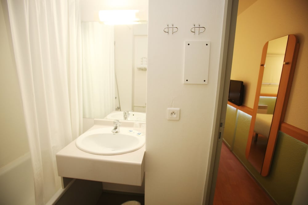 Ibis Budget Nantes Sainte Luce 50/50