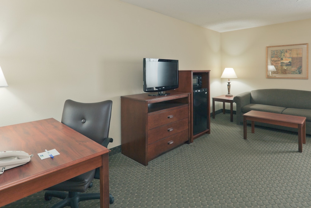 Holiday Inn Express Evansville - West 23/49