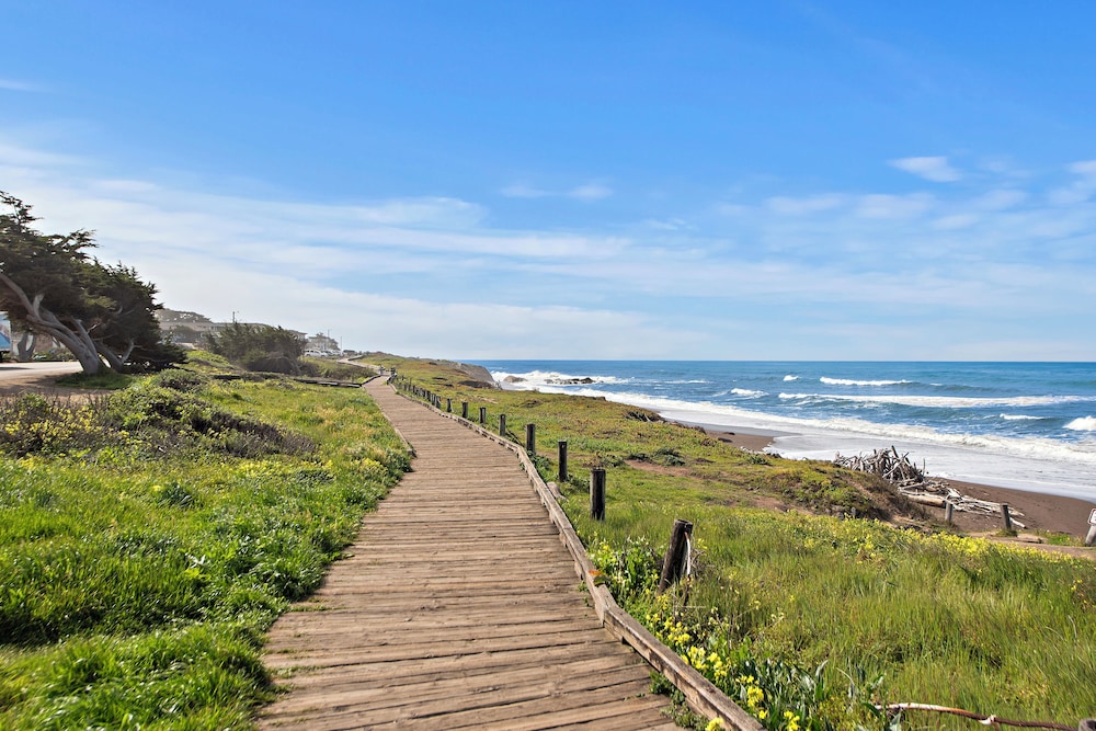 The Morgan Hotel San Simeon 40/50