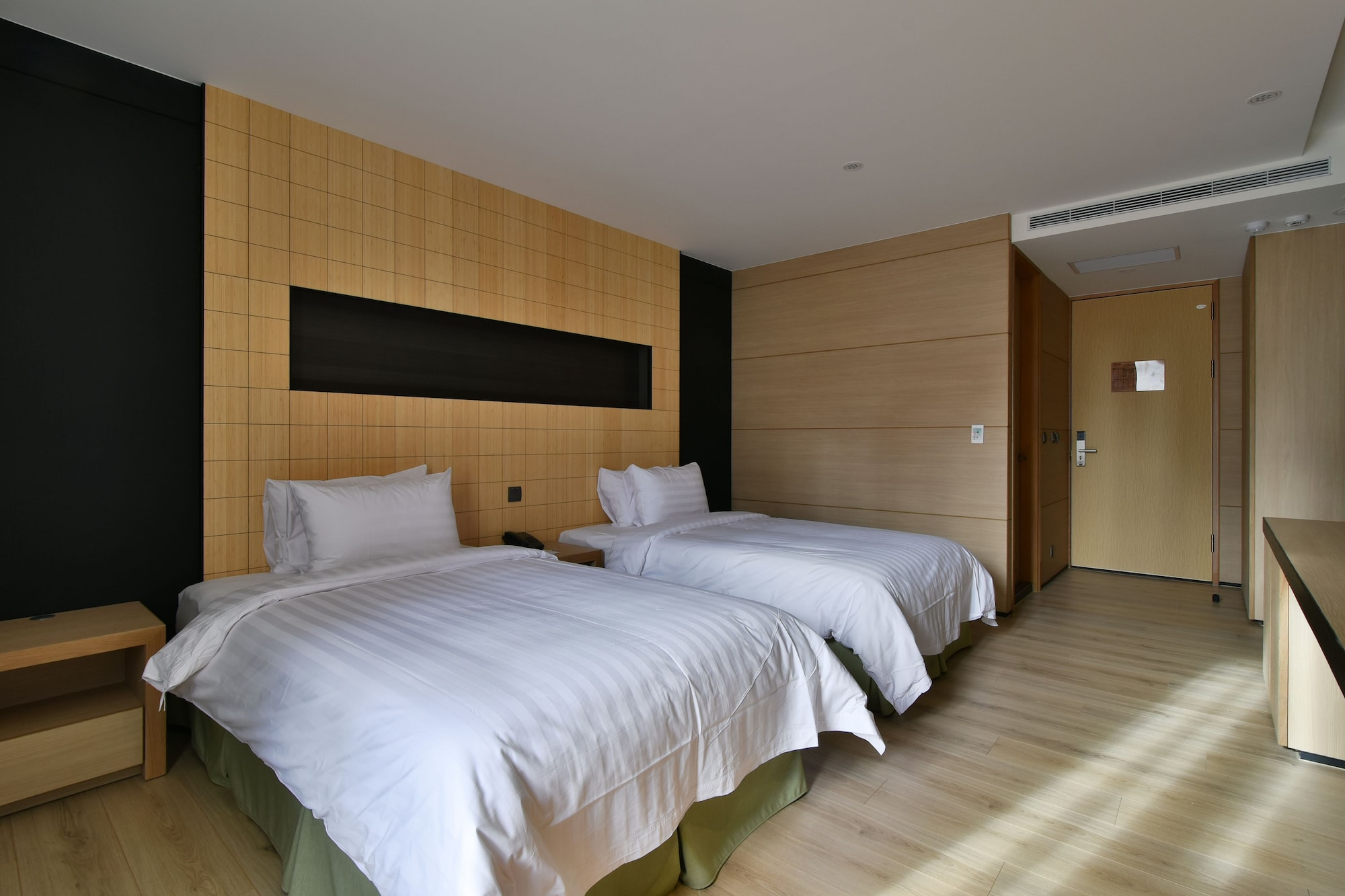 STANDARD, TWIN BEDS