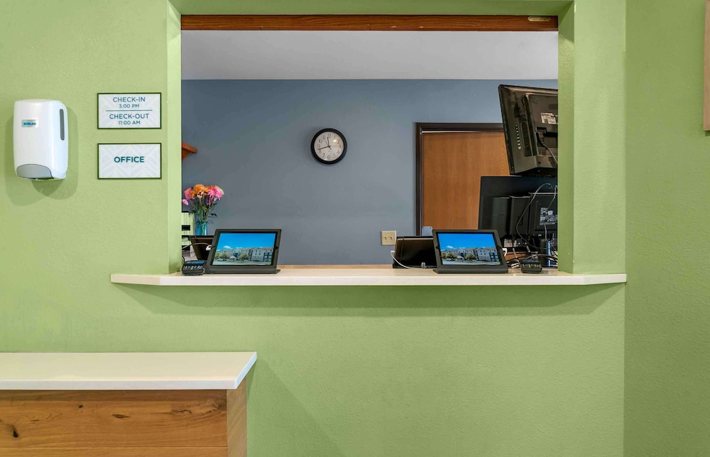Extended Stay America Select Suites - Kalamazoo - West 7/43