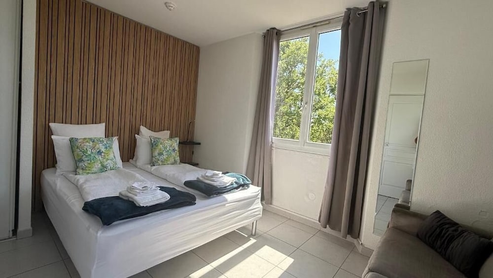 Kimi Residence 14/50