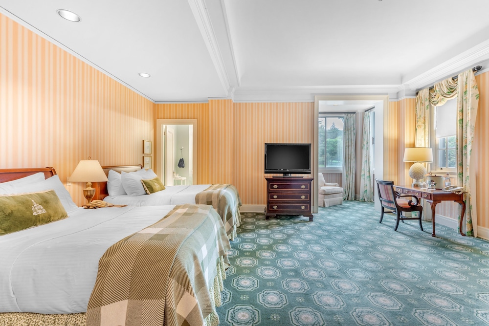 The Omni Homestead Resort 31/92