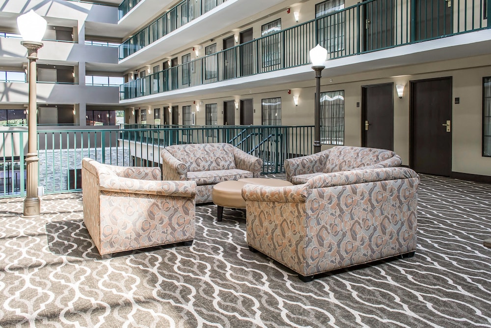Comfort Suites Near Potomac Mills 39/50
