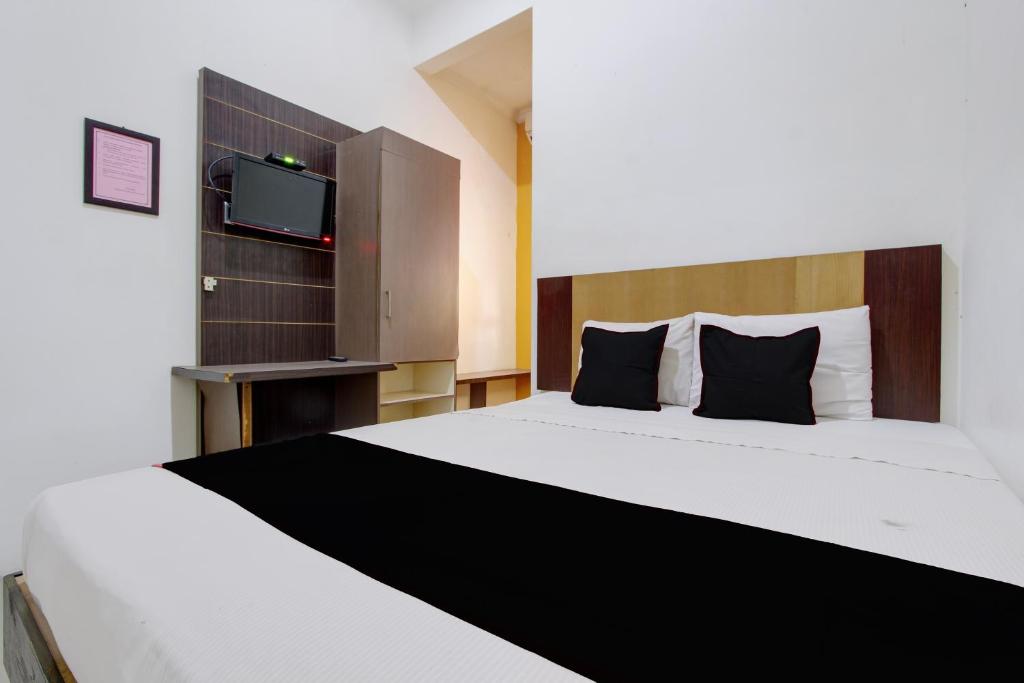 Room at Hotel O near Jogja City Mall formerly Namira Hotel, Sinduadi