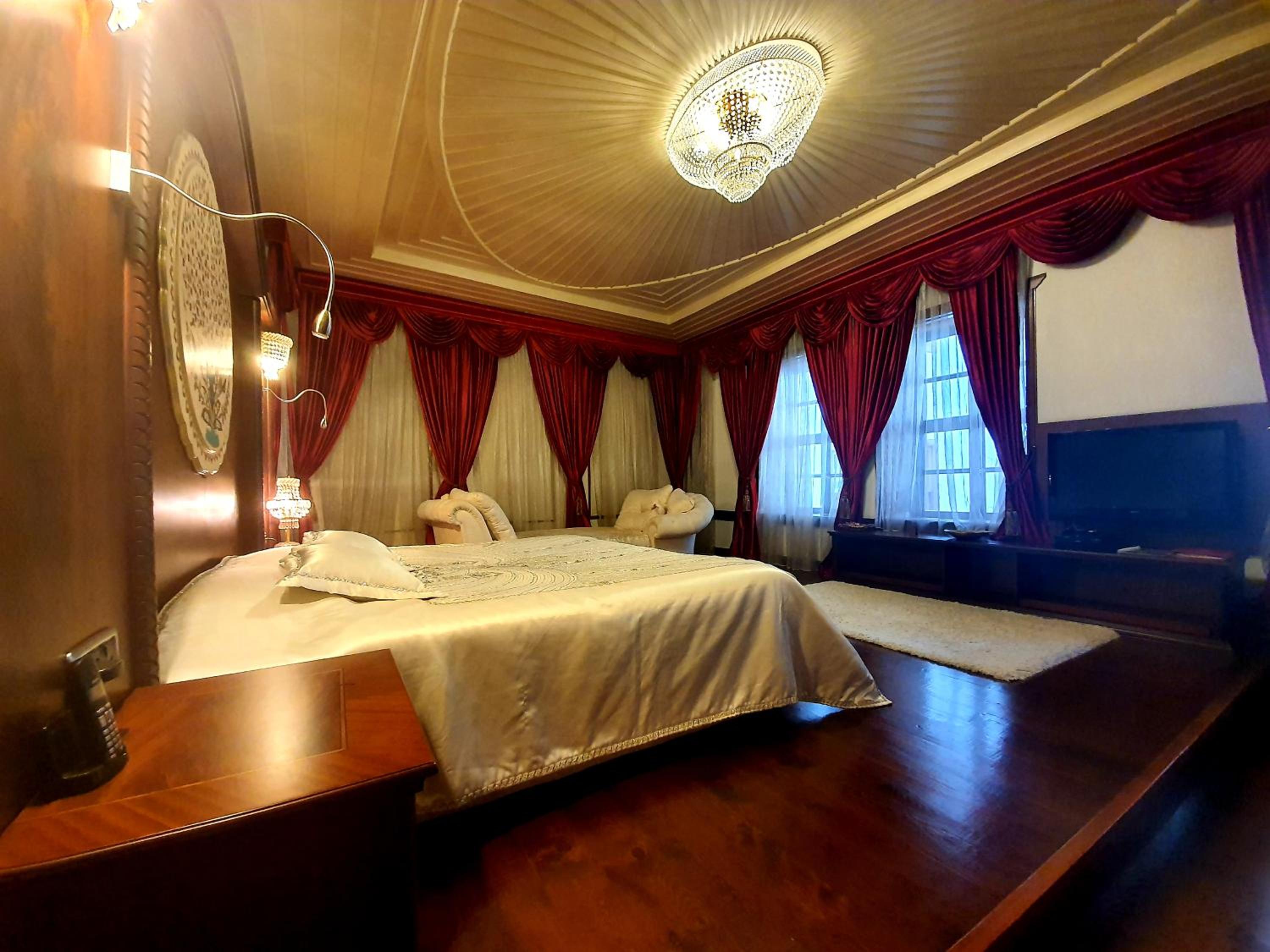 Ottoman, Suite