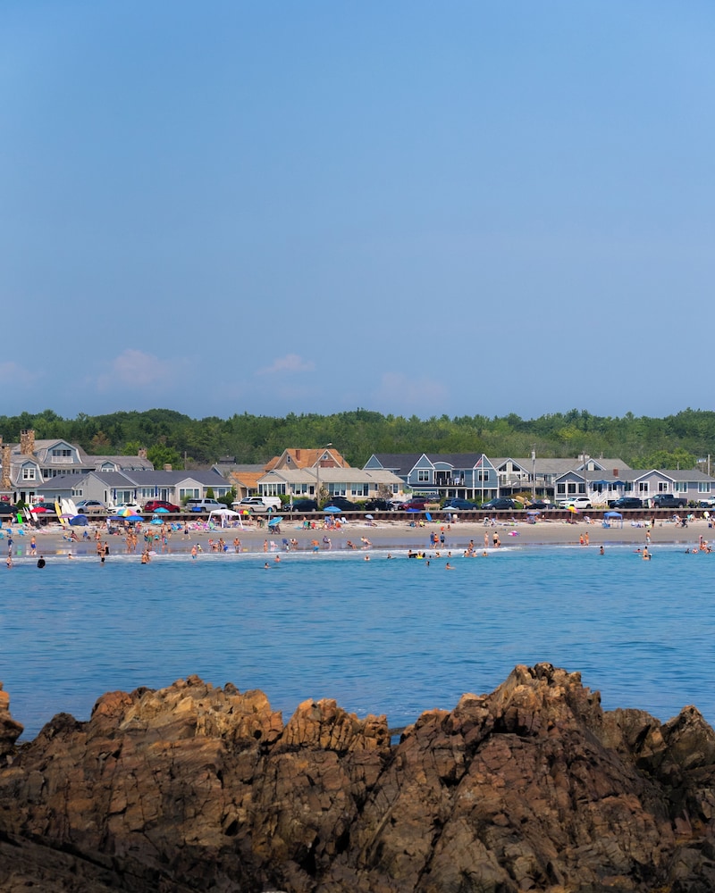 Beach House Inn 41/49