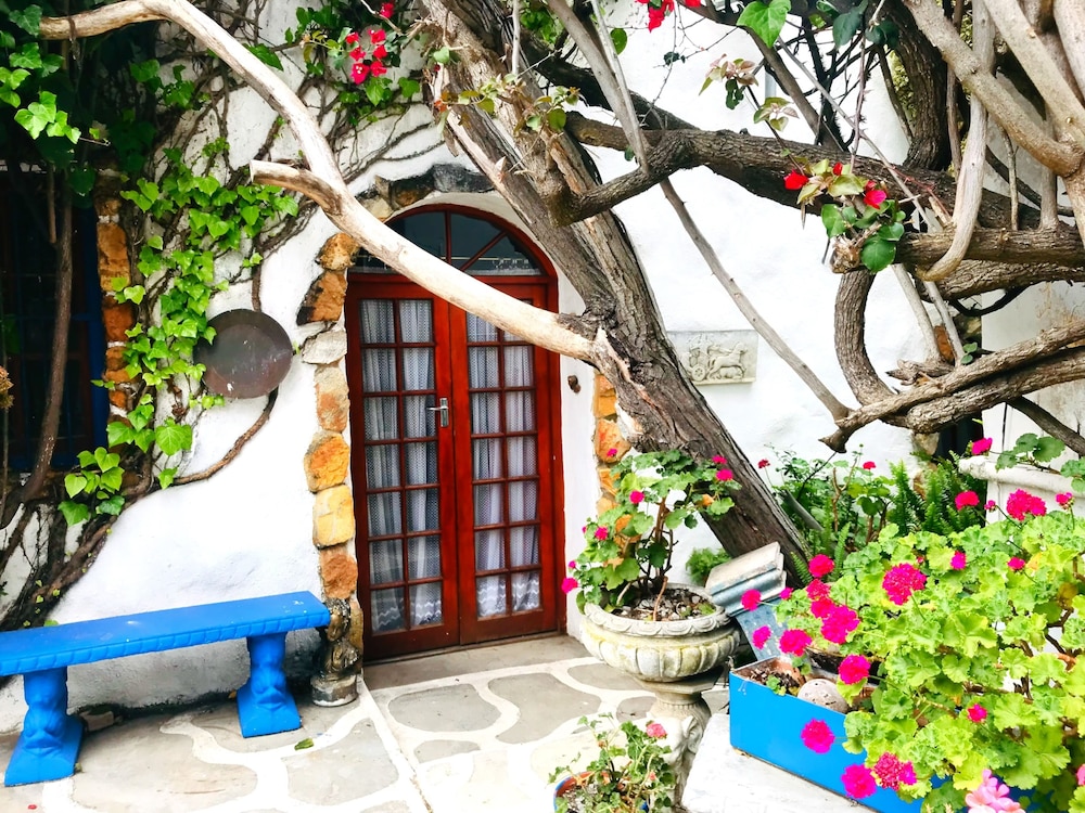 Athenian Villa 2/50