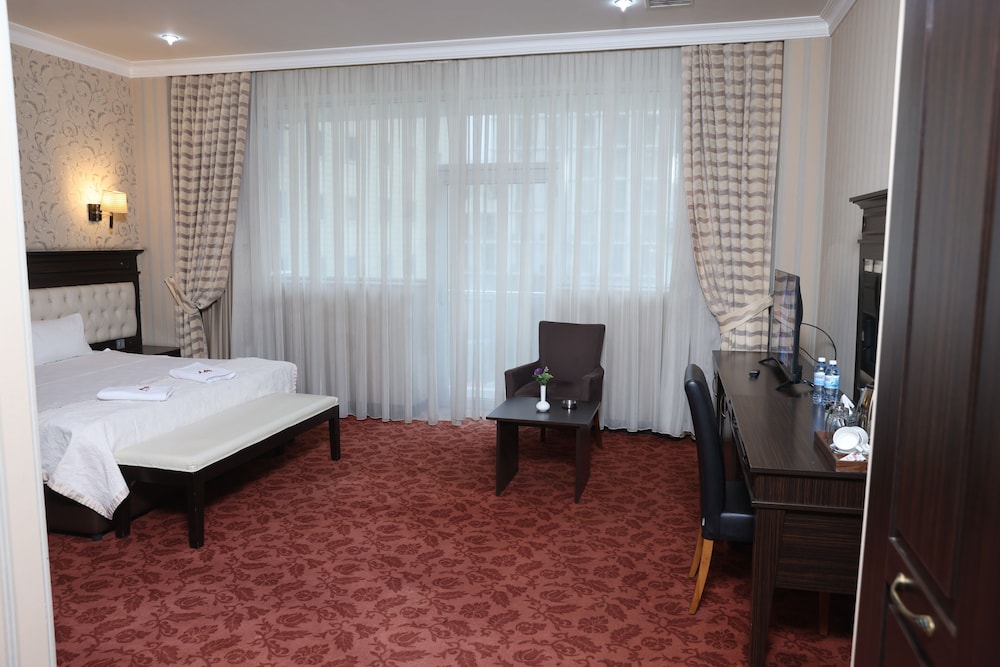 NEW BAKU HOTEL 17/50