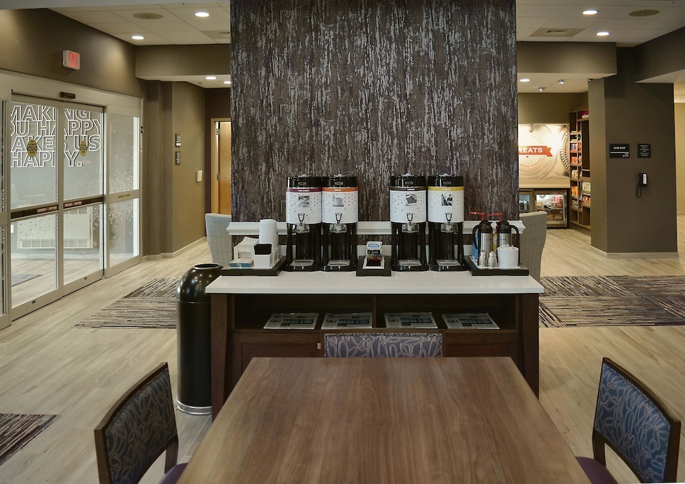 Hampton Inn & Suites Philadelphia/Media 7/47