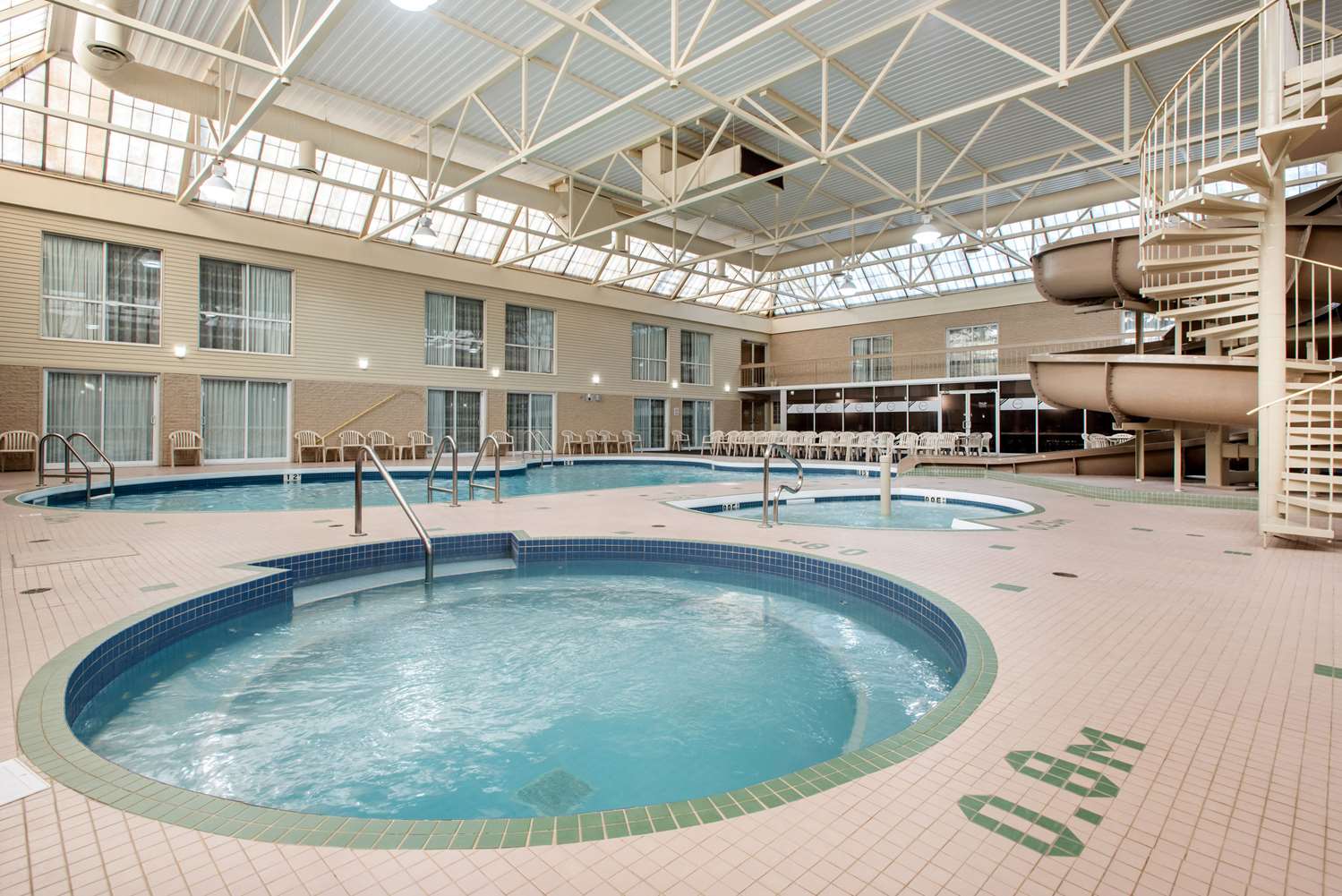 Clarion Hotel & Suites Brandon 20/35