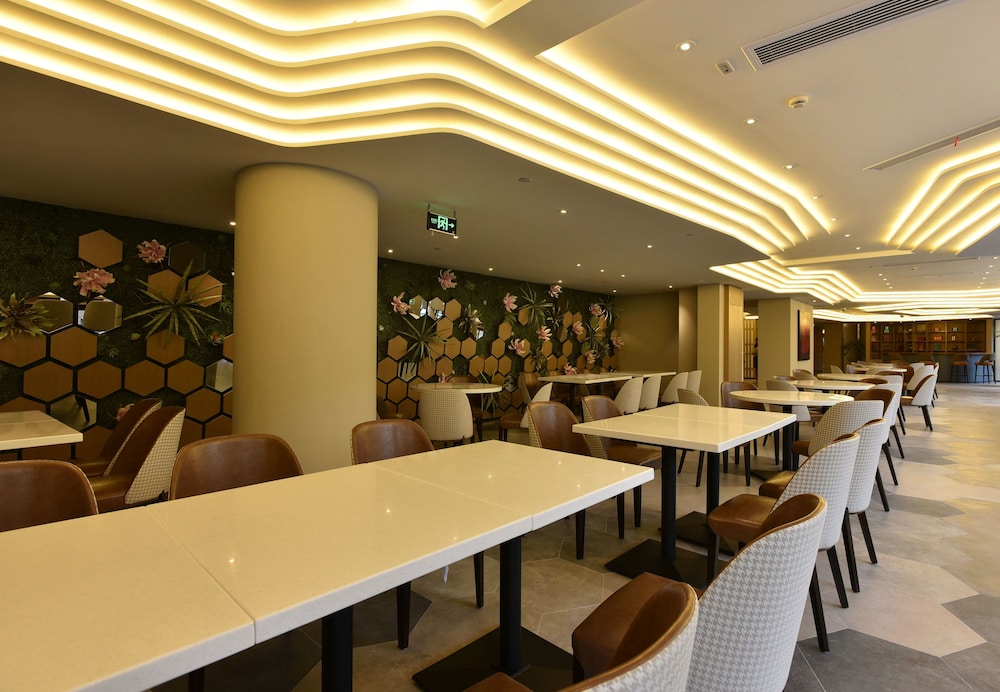 Shanghai Deco Hotel 34/46