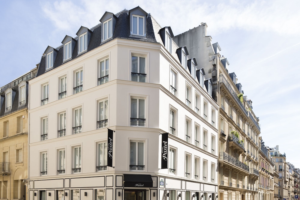 Hotel Pastel Paris in PARIS