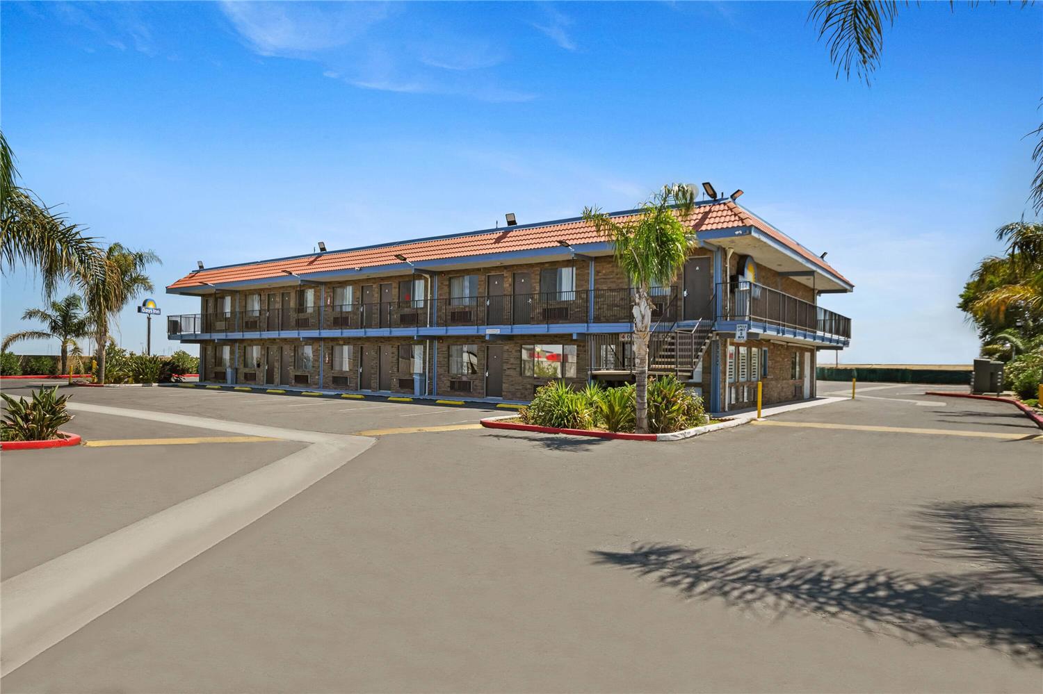 Days Inn By Wyndham Lost Hills 19/19