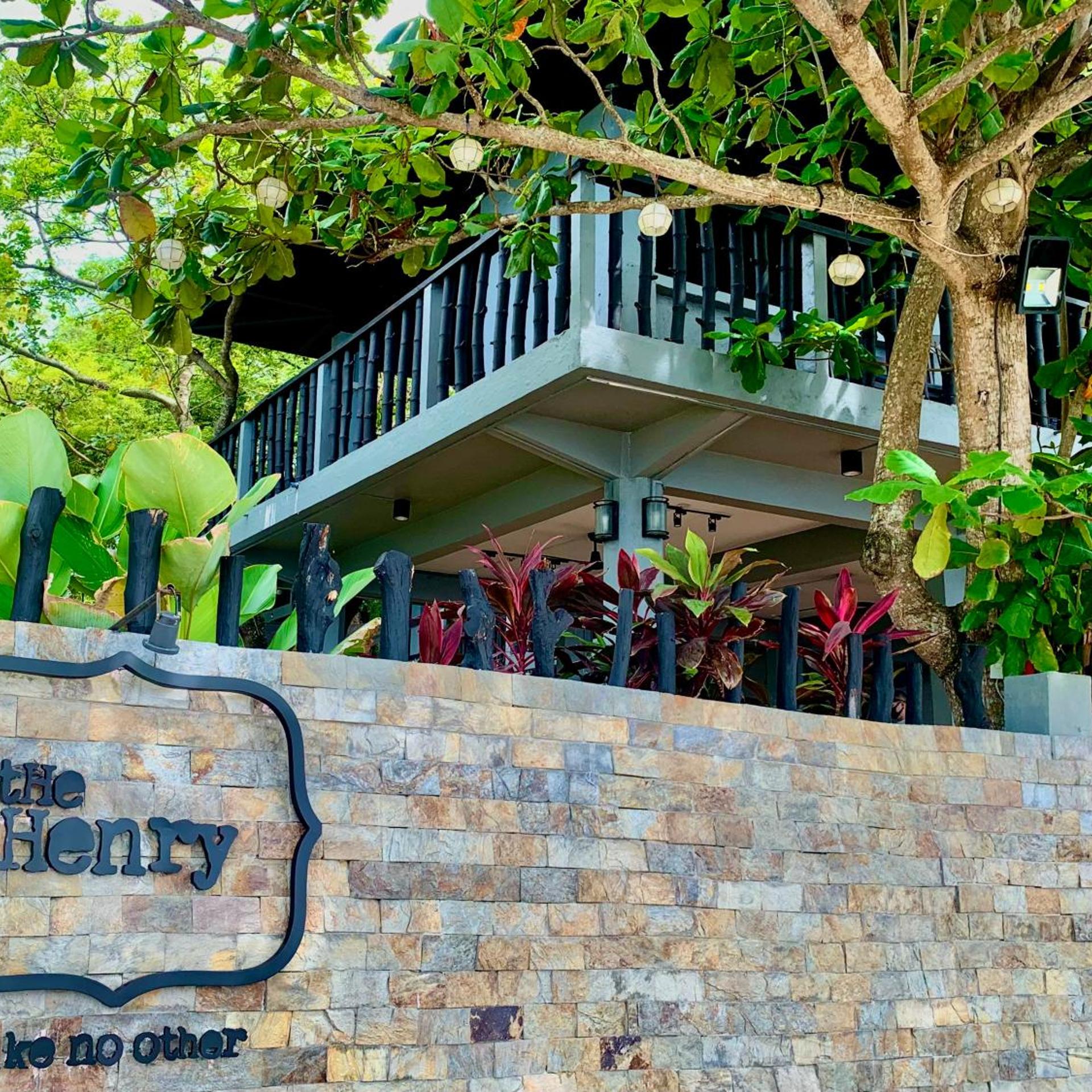 The Henry Resort Taramindu Laiya 10/56