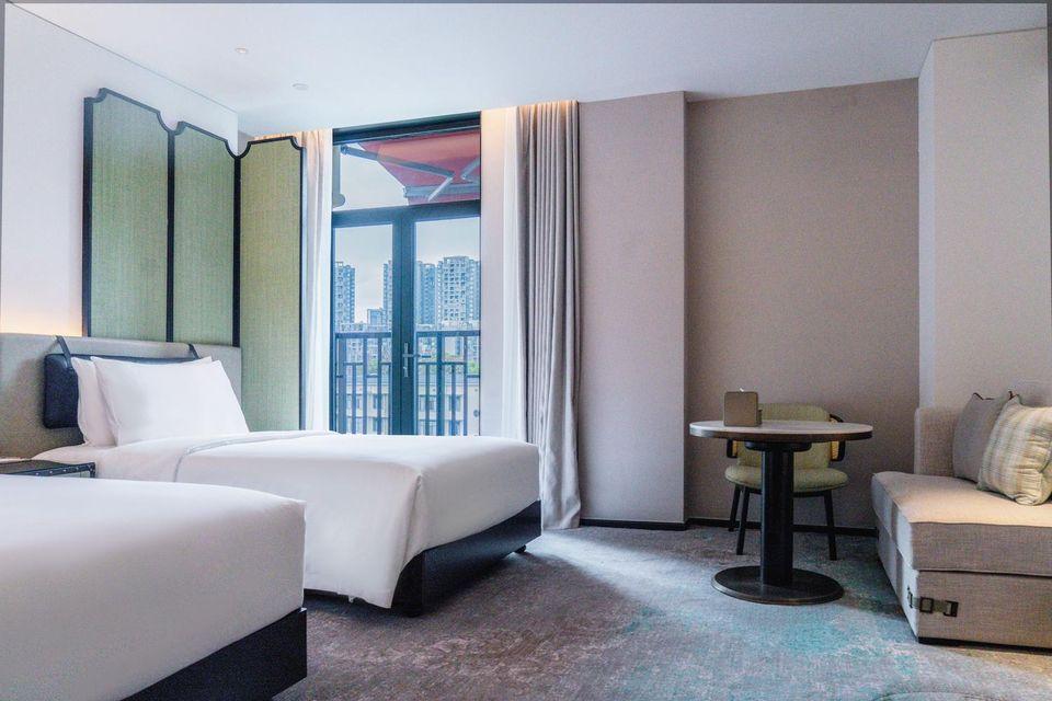 Business City View Twin Room