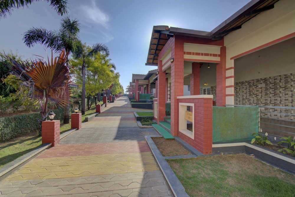 LEISURE VACATIONS WOODSTOCK VILLAS 43/50