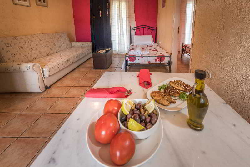 PENSION PORTO TSI OSTRIAS 16/22