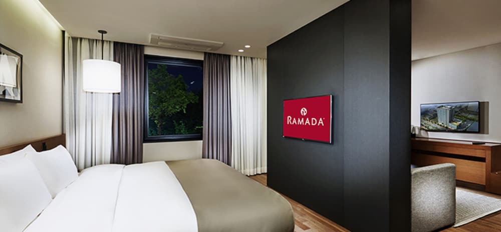 Ramada by Wyndham Gunsan 13/28